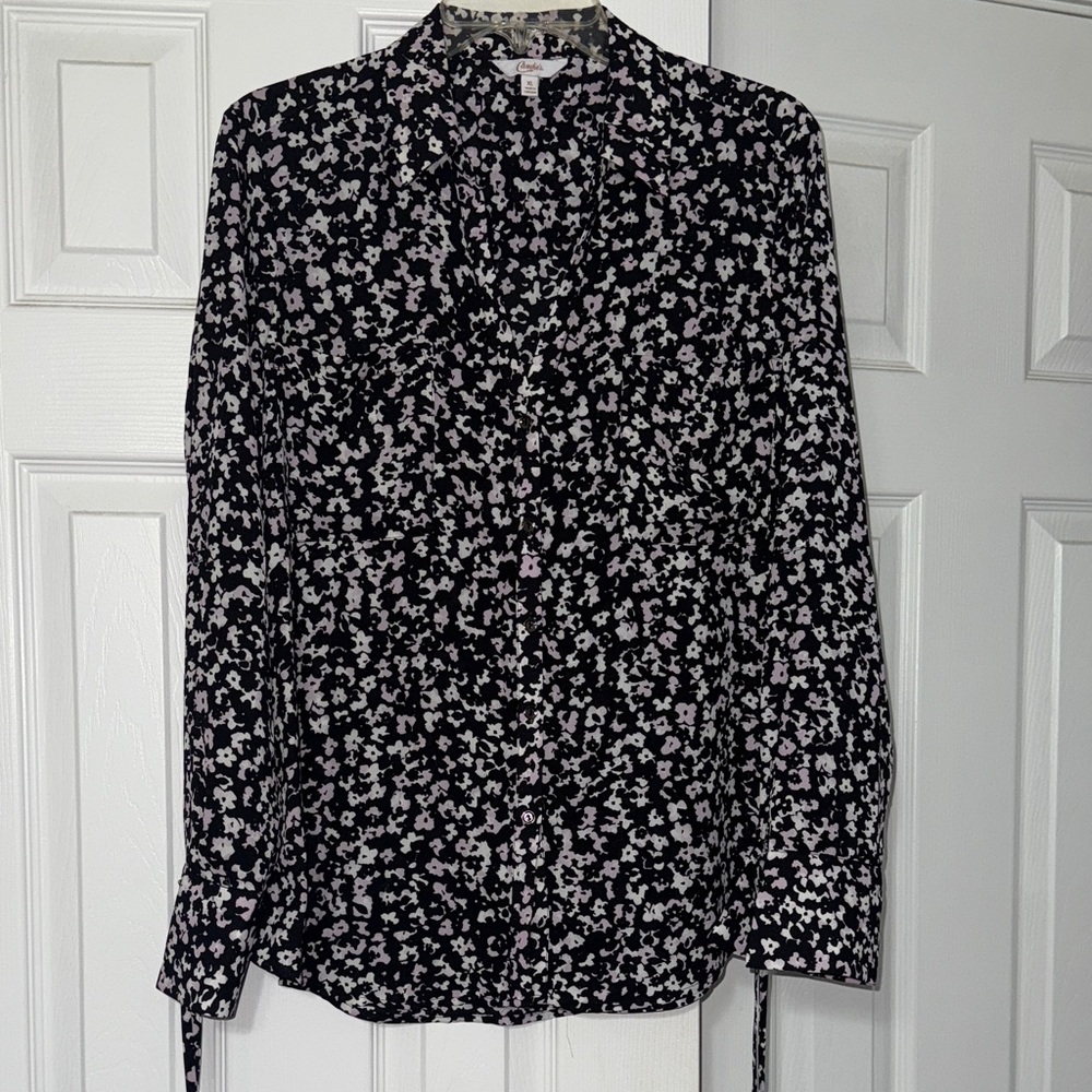 Candie's Black, Pink and White Floral Button Down Blouse Size US XL.